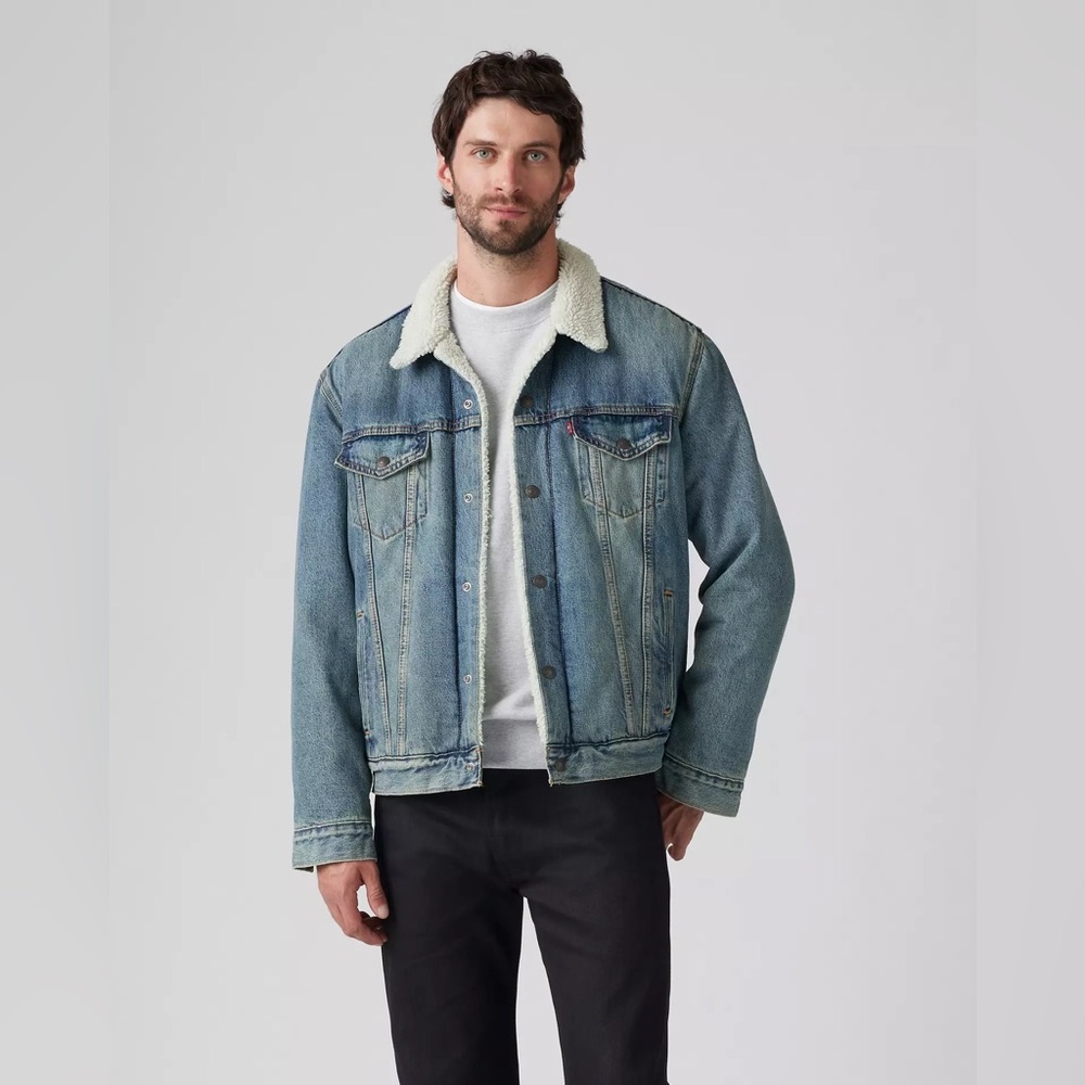 NEW WITH TAG Unisex Levi’s SHERPA TRUCKER JACKET - S